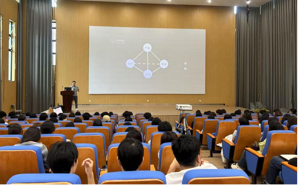 我校人文与旅游学院携手艺点动画企业共建“动画订单班”破解就业难题