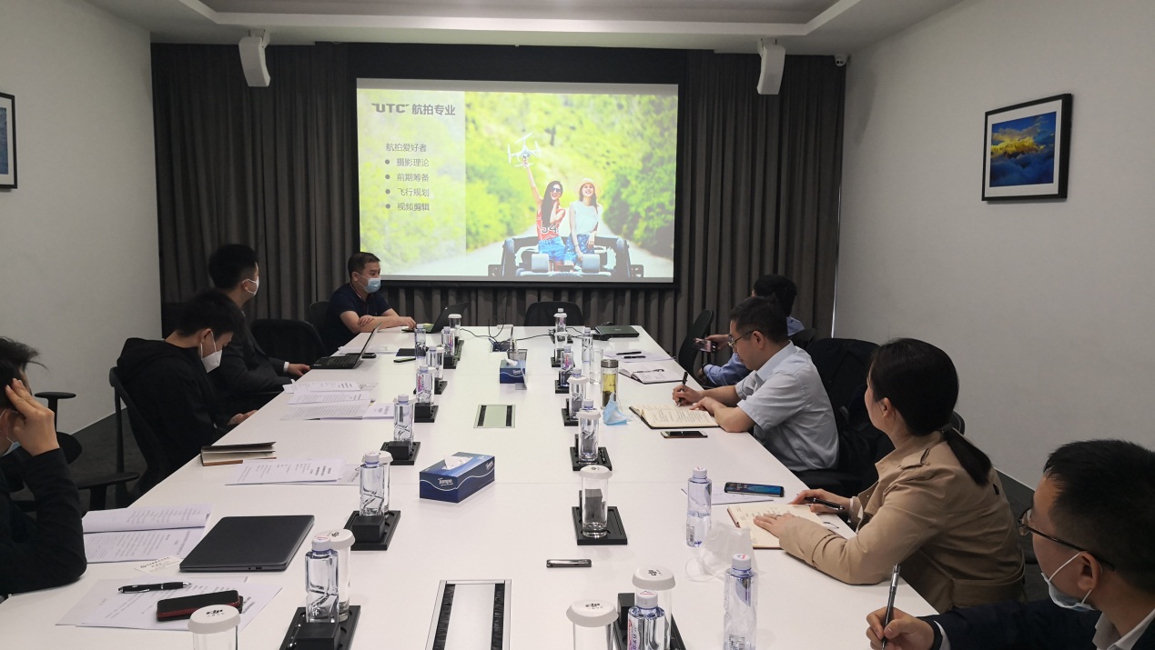 说明: C:\Users\ZhuT\Desktop\微信图片_20200405123237.jpg